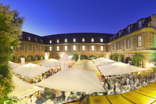 Das Weinfest ist ein Highlight im Jahreskalender der Bürgerspital Weinstuben. „Darauf freuen wir uns alle und heuer besonders wegen des Jubiläums „50 Jahre Hofschoppenfest“, sagt Alexander Wiesenegg.