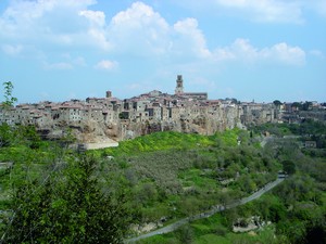 im südlichsten Zipfel der Toskana ruht das malerische Örtchen Pitigliano.